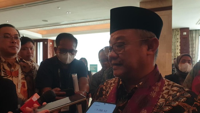 Mendikdasmen Muti usai membuka International Conference Cross-Cultural Religious Literacy, di Hotel Shangri-La, Jakarta Pusat, Selasa (11/11/2025).