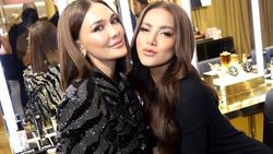 Olla Ramlan Beautiful in Black