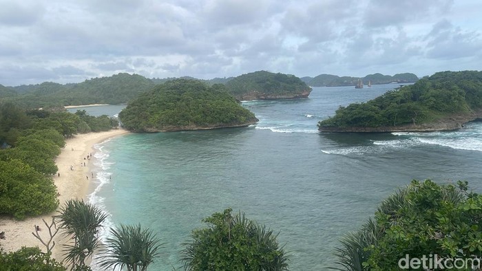Pantai Teluk Asmara, Malang Selatan