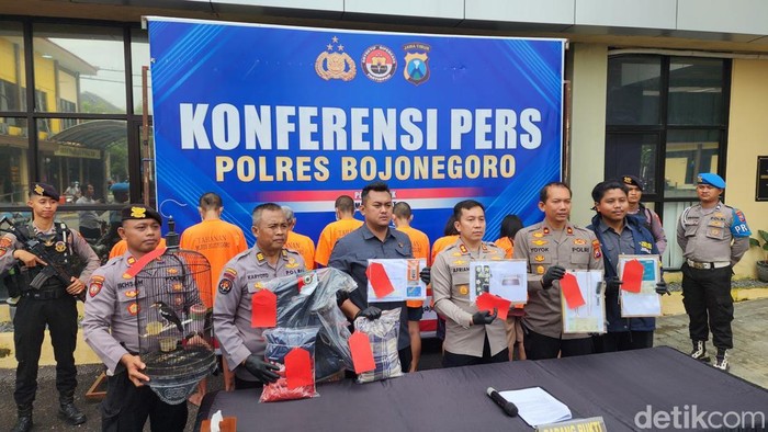 Polres Bojonegoro amankan 8 pelaku dalam Operasi Sikat Semeru 2025