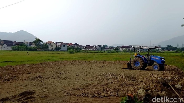 PUPR Trenggalek saat penyiapan lahan permanen Sekolah Rakyat