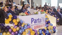 Surya Paloh bersyukur NasDem bisa melewati 3 Pemilu dan meminta kader belajar dari parpol yang lebih lama berdiri.   
