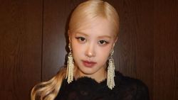Rose BLACKPINK Si Number One Girl Tercantik di Planet Bumi