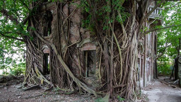 Rumah Hantu Minxiong Rumah hantu Minxiong yang populer di Taiwan.