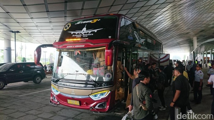 Shuttle bus gratis yang disediakan Pemkab Trenggalek untuk dukung Bandara Dhoho Kediri