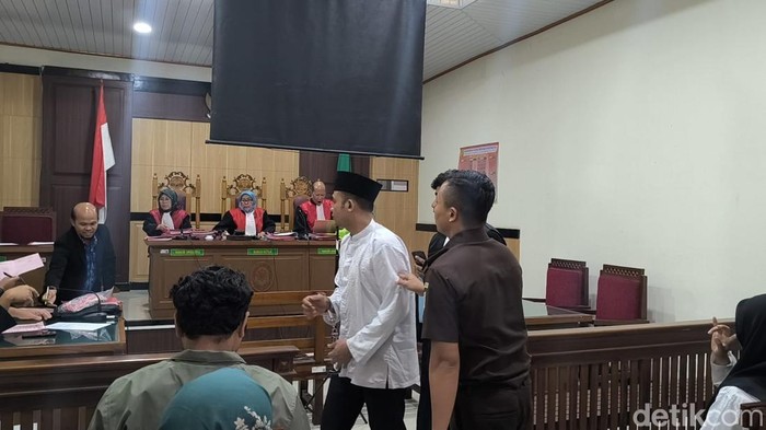 Sidang kasus pembunuhan istri pengusaha di Gresik