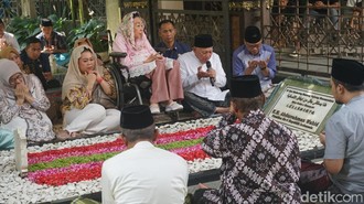 Gus Dur dan Makam yang Tak Pernah Sepi Peziarah