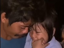 Tangis Haru Suku Anak Dalam Saat Lepas Bilqis yang Dianggap Anak Sendiri