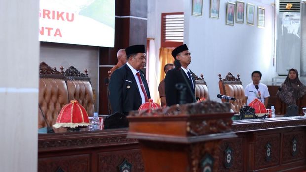 Rapat paripurna penyerahan KUA-PPAS APBD 2026 di Gedung DPRD Takalar, Selasa (11/11/2025).