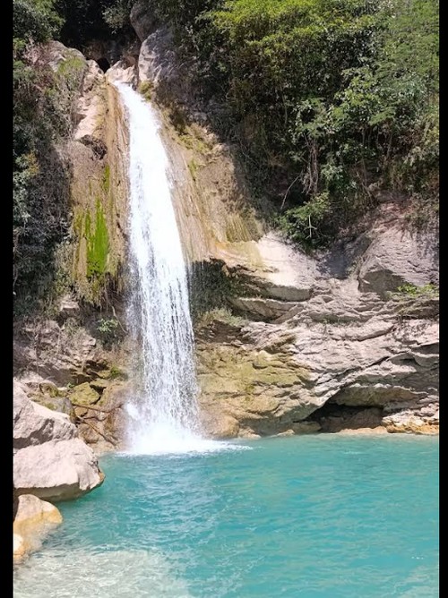 Air Terjun Oenitas, Timor Tengah Selatan (TTS), NTT (dok. Tangkapan Layar Google Rivewer Sonn Aja/2025)