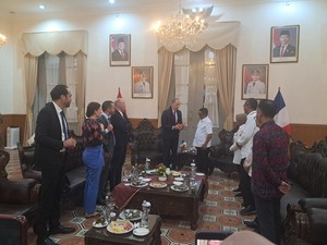 Andra Soni Bertemu Dubes Prancis Bahas Kualitas Jagung di Banten