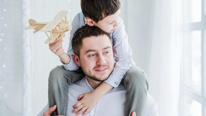 Hari Ayah Nasional 12 November 2025: Sejarah dan 50 Ucapan yang Penuh Haru