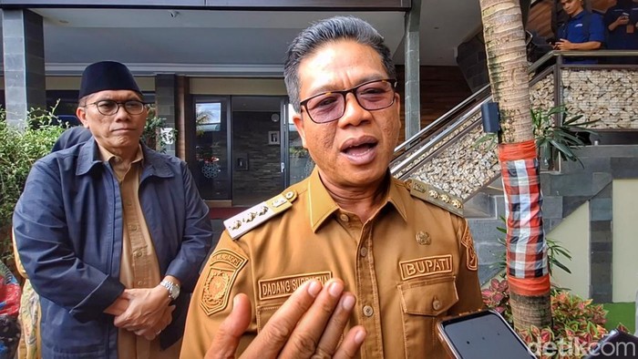 Bupati Bandung Dadang Supriatna