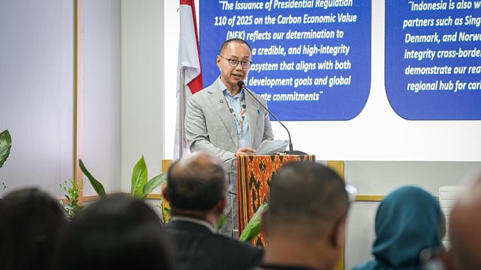 Wakil Ketua MPR Eddy Soeparno mengisi sesi di Paviliun Indonesia, KTT COP30, Belem, Brasil, Selasa (11/11/2025).