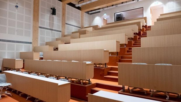 Gedung Kampus Full Kayu di Singapura Megahnya salah satu gedung kampus di Nanyang Technological University, Singapura, yang hampir seluruhnya pakai material kayu.