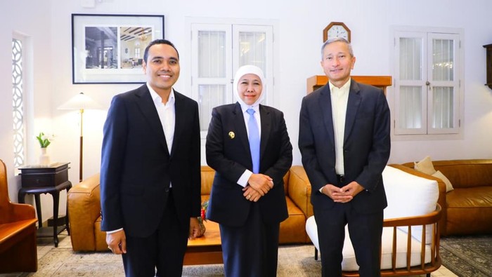 Gubernur Jatim Khofifah Indar Parawansa bersama Menteri Luar Negeri Singapura H.E. Vivian Balakrishnan