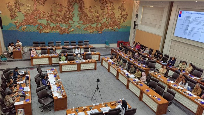 Industri Kimia, Farmasi, dan Tekstil (IKFT) berhasil menarik investasi senilai Rp 142,15 triliun sepanjang Januari-September 2025.