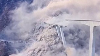 Jembatan Hongqi China Runtuh Sebagian Usai Beberapa Bulan Dibuka