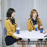 Meski sudah berusia 29 tahun, visual Joy, Yerin, dan Hayoung tak banyak berubah. Ketiganya masih memancarkan aura youthful dalam balutan seragam. Foto: Instagram