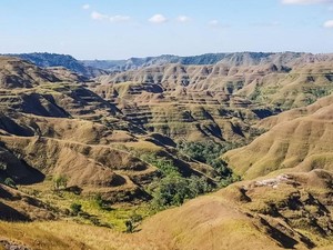 Bukit Tanarara, Daya Tarik Wisata Alam Sumba Timur yang Bikin Takjub