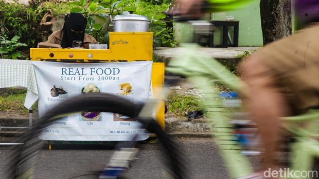 Jajanan kukusan kini kembali diminati. Makanan yang dikukus juga punya sejumlah manfaat dibandingkan metode lain seperti digoreng.