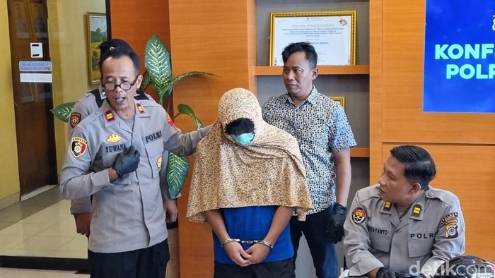 Rilis penangkapan dua pelaku pencurian motor di Polres Bantul, Rabu (12/11/2025).