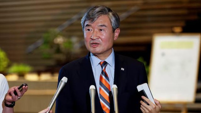 South Koreas national security adviser Cho Tae-yong, who traveled to Japan for a meeting with his counterparts from U.S, Japan and the Philippines, speaks to the media after meeting with Japanese Prime Minister Fumio Kishida, in Tokyo, Japan, June 15, 2023. REUTERS/Kim Kyung-Hoon Purchase Licensing Rights