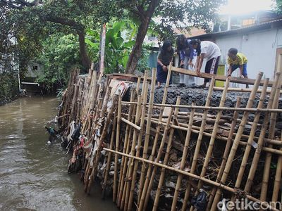 Menanti Normalisasi Kali Krukut