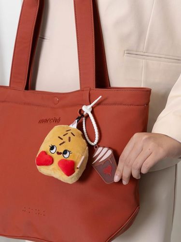 Brand Lokal merche Rilis Bag Charm Bertema Kopi