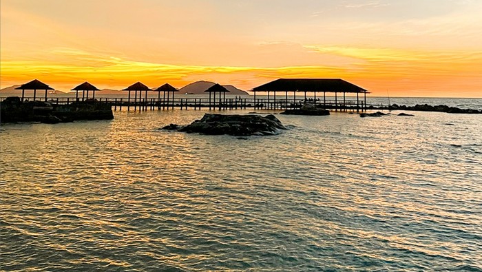 Pantai Tanjung Bajau Singkawang.