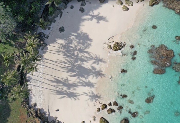 Pantai Uinian Semau, Kupang, NTT. (Dok. Tangkapan Layar Google Riviewer Agrizona/2022)