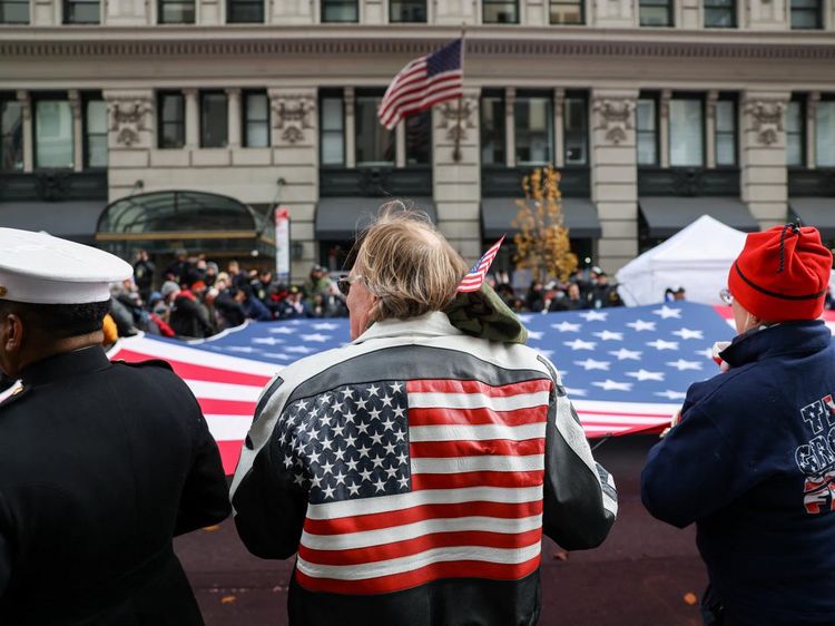 Parade Hari Veteran 2025 Meriahkan Fifth Avenue New York