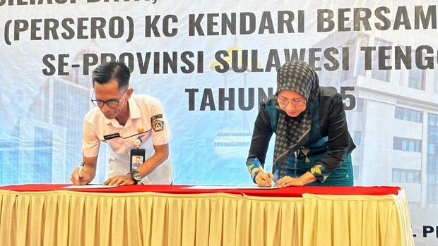 Pemkot Kendari mendapatkan penghargaan dari PT Taspen (Persero). Pemkot Kendari mendapatkan penghargaan dari PT Taspen (Persero).