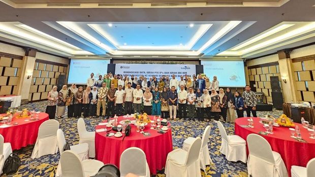 Pemkot Kendari mendapatkan penghargaan dari PT Taspen (Persero). Pemkot Kendari mendapatkan penghargaan dari PT Taspen (Persero).