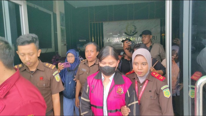 Penetapan tersangka kasus korupsi ATK di Kota Sorong.