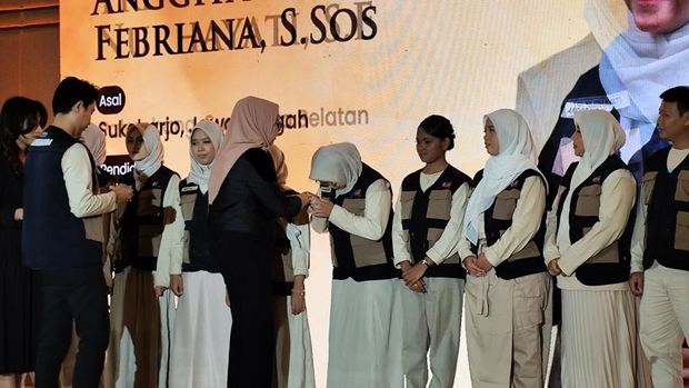 Penyematan guru muda CT ARSA (Azhar/detikcom)