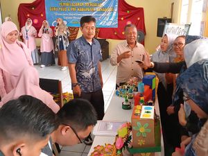 Kala PKBM Jadi Jalan Kembali untuk Warga Putus Sekolah di Sukabumi