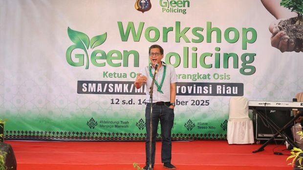 Polda Riau menyelenggarakan Workshop Green Policing yang dihadiri oleh 311 Ketua OSIS SMA se-Riau. Polda Riau menyelenggarakan Workshop Green Policing yang dihadiri oleh 311 Ketua OSIS SMA se-Riau, pada Rabu (12/11/2025).