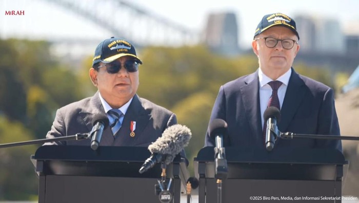 Presiden Prabowo dan PM Australia Anthony Albanese konferensi pers di Kapal HMAS Canberra, Sidney, Australia, Rabu (12/11/2025).