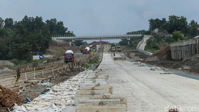 PT Jasa Marga Tbk (JSMR) mengumumkan progres pembangunan proyek Tol Jakarta-Cikampek II Selatan. Tol ini diharapkan menjadi jalur alternatif bagi pengguna jalan yang hendak ke Bandung melalui sisi selatan.