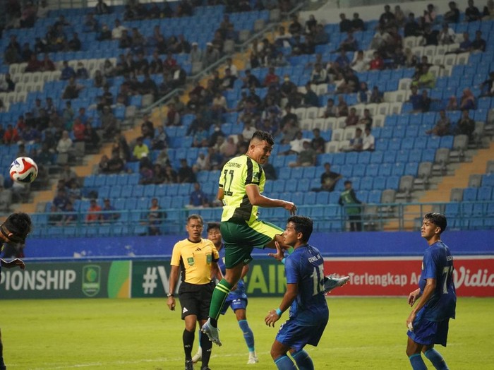 Laga PSS Sleman vs Persiba Balikpapan di Stadion Batakan, Balikpapan, Rabu (12/11/2025).