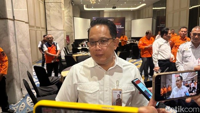 Sekdaprov Jatim Adhy Karyono.