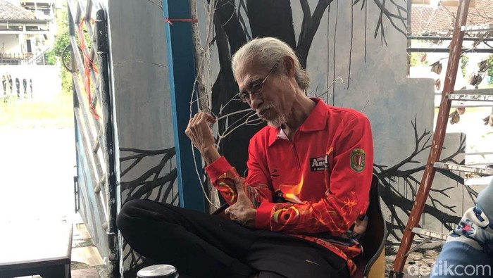 Seniman Rokhyat di Galeri Seni Eko Yes Palangka Raya.