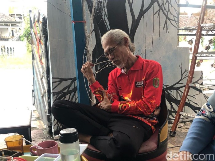 Seniman Rokhyat di Galeri Seni Eko Yes Palangka Raya.