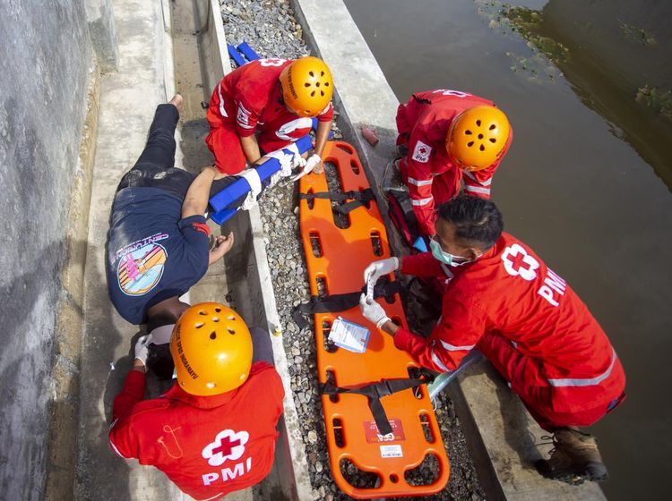 Simulasi Tanggap Bencana Digelar di Indramayu, Petugas Siap Hadapi Cuaca Ekstrem