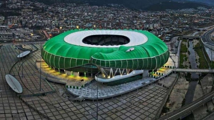 Stadion Timsah Park di Bursa, Turki