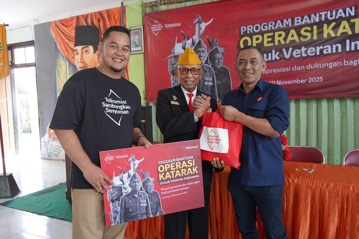 Telkomsel dan Kitabisa Gelar Operasi Katarak untuk 20 Veteran di Surabaya