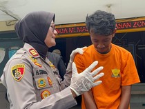 Pria di Jambi Tendang Mantan Istri Saat Bermotor gegara Telantarkan Anak