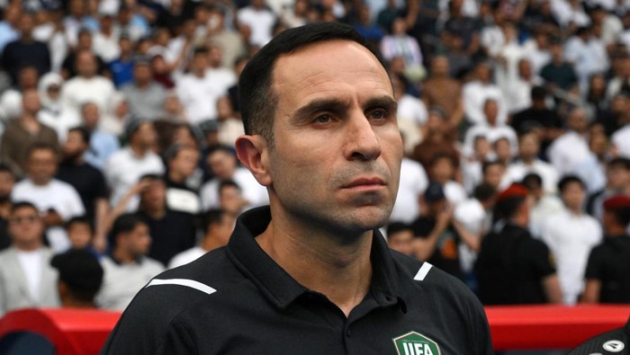 TASHKENT, UZBEKISTAN - JUNE 10: Timur Kapadze, Head Coach of Uzbekistan, looks on prior to the FIFA World Cup Qualifier match between Uzbekistan and Qatar at Milliy Stadioni on June 10, 2025 in Tashkent, Uzbekistan. (Photo by Anvar Ilyasov/Getty Images)