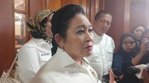 Titiek Soeharto saat berkunjung ke Kantor Gubernur NTB, Rabu (12/11/2025). (Foto: Ahmad Viqi/detikBali)